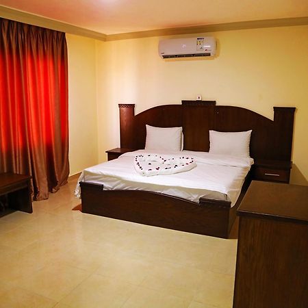 Jordan Flower Hotel Aqaba Exterior photo